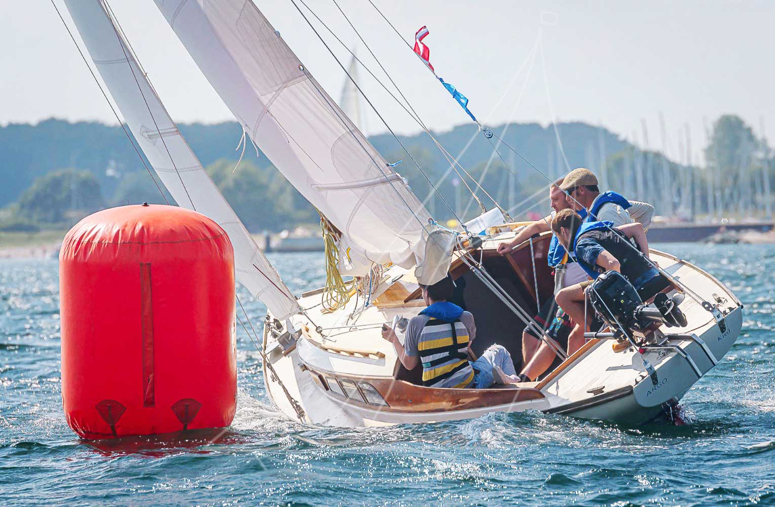 Teilnehmer vom Verein ODYSSEE während der Regatta German Classics 2025 auf der Ostsee